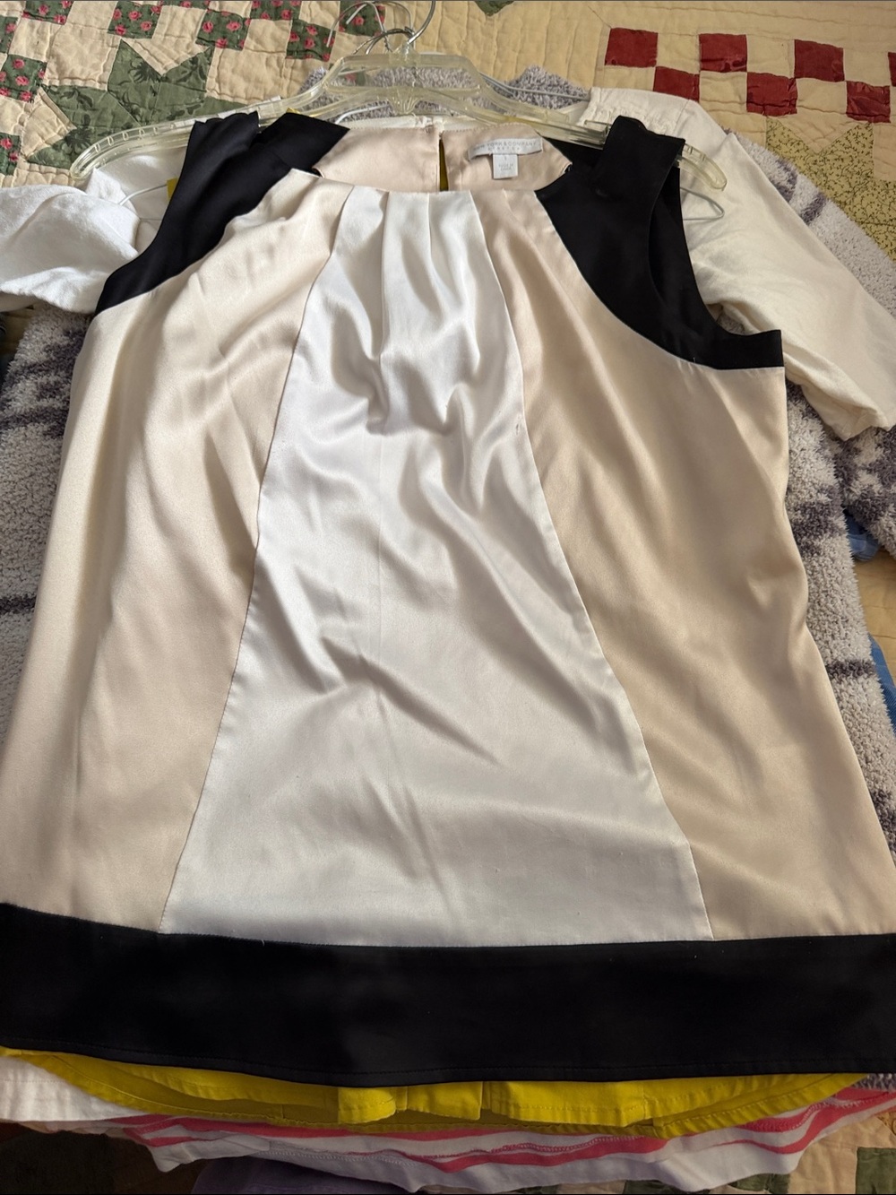 New York & Company Black and Cream Colorblock Sleeveless Top